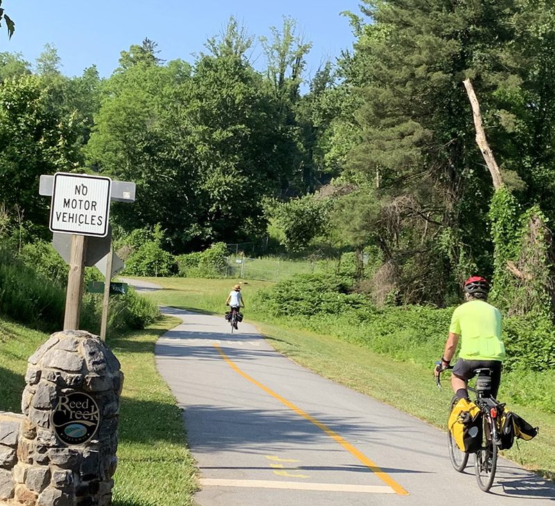 E-bike tour exploring Asheville North Carolina